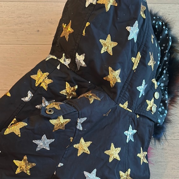 Lola + the Boys Star-Patterned Black Jacket with Colorful Fur Lining - Picture 5 of 6